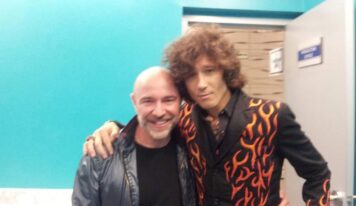 Roberto Azorín visita telemáticamente Simpatía por la industria musical con Carlos Galán